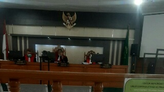 Sidang Perdana Mantan Kadis ESDM Kuansing, Jaksa Bacakan Dakwaan